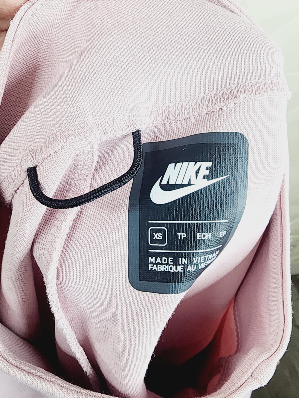 Nike Sportswear Tech Fleece Wom Cropped Mock-Neck Pullover - Picture 6 of 7